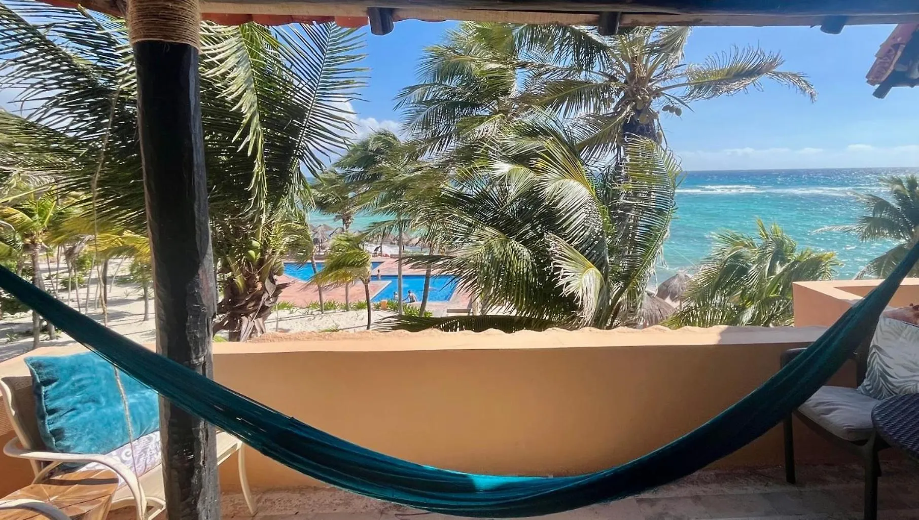 Beachfront Hammock Heaven Akumal 0*,