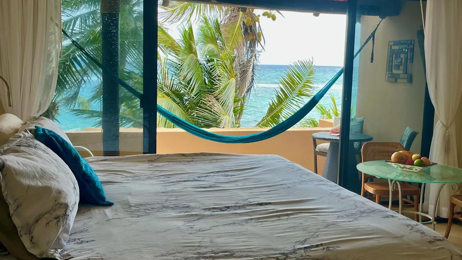 Beachfront Hammock Heaven Akumal Apartamento